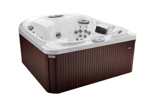 Jacuzzi J-445 in Langford, BC