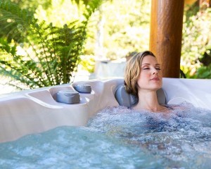 How to Use a Hot Tub for Stress, Pain Relief and Relaxation