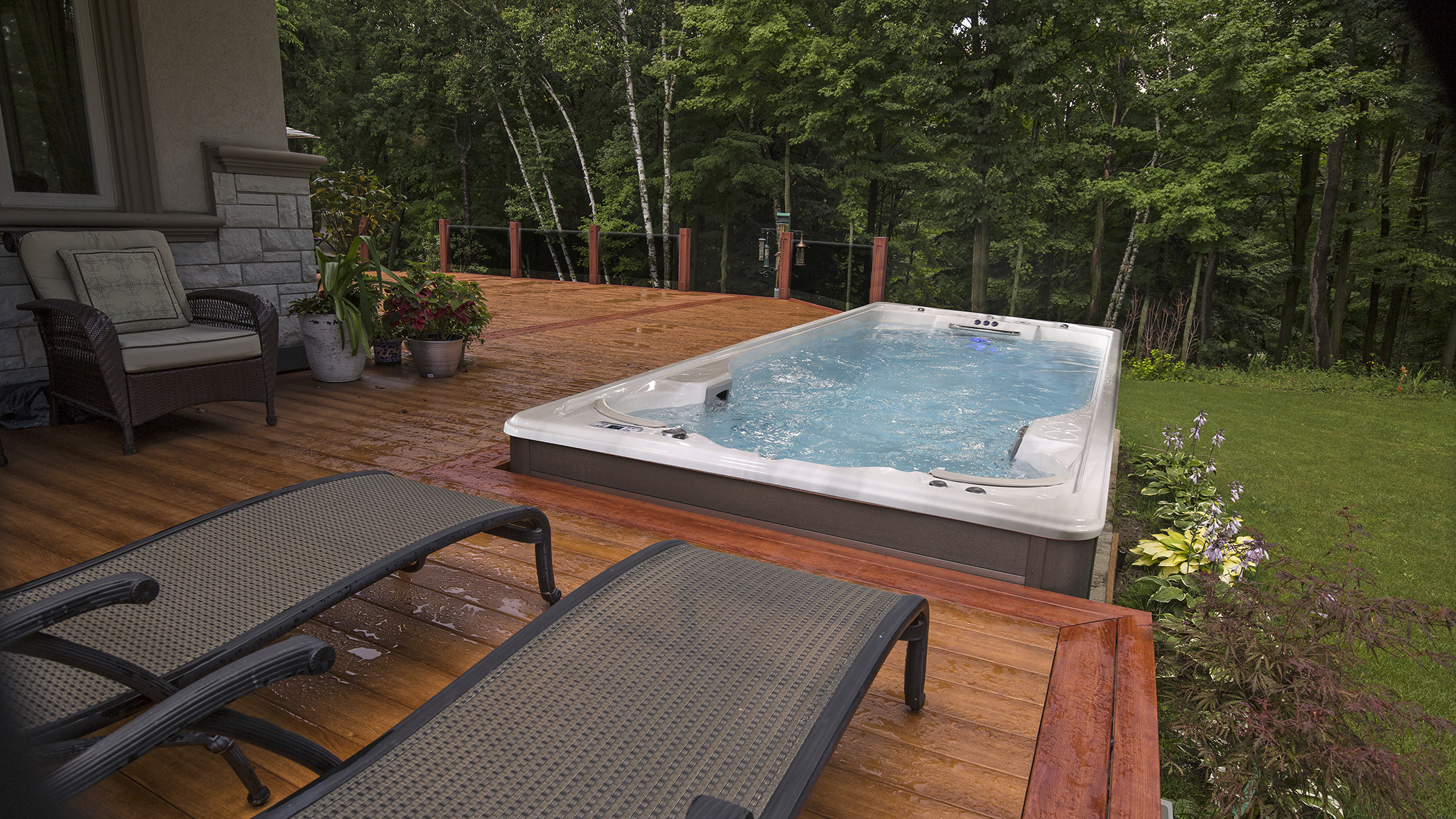 Jacuzzi Exterior Deck